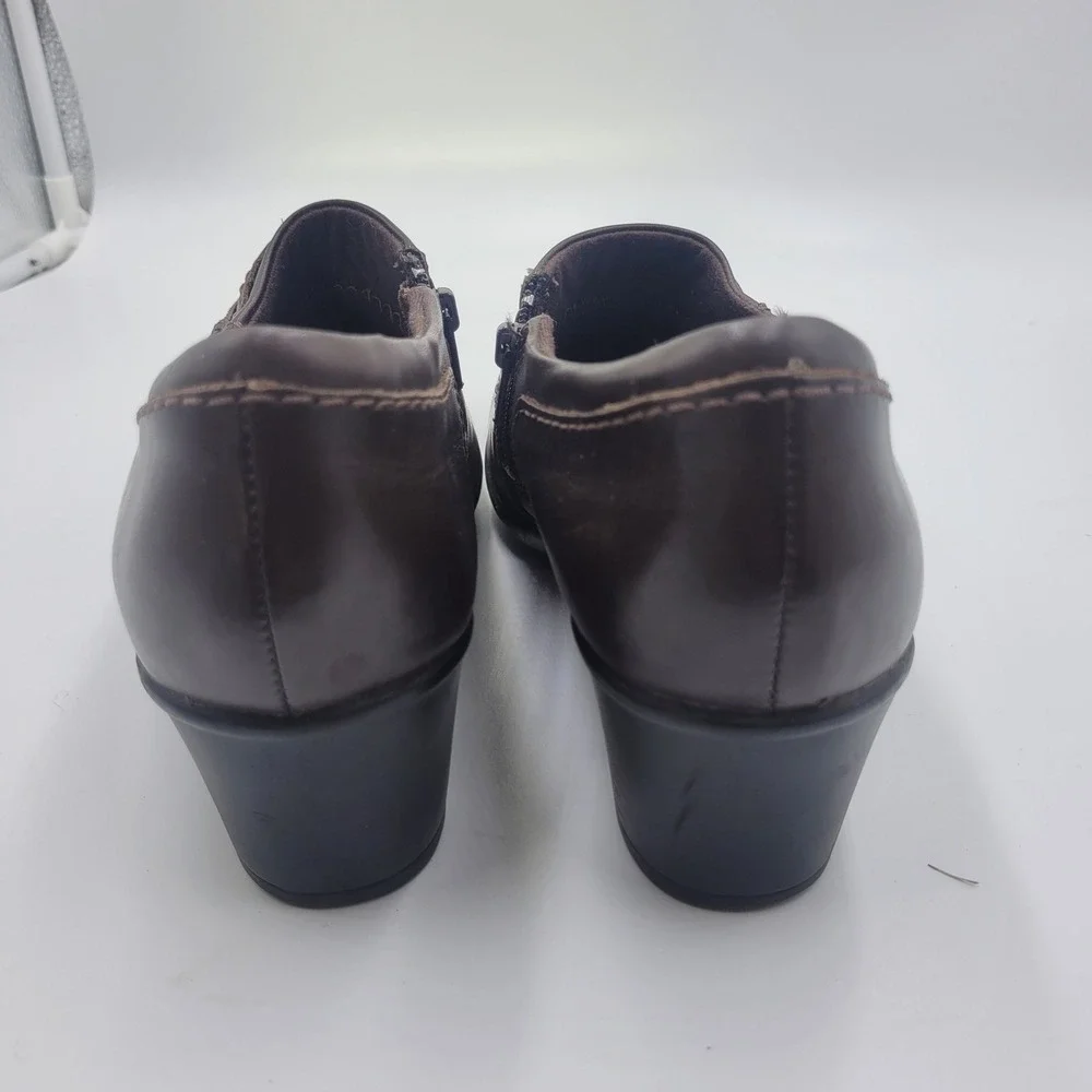 Clarks collection cushion